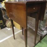 691 4786 DROP-LEAF TABLE